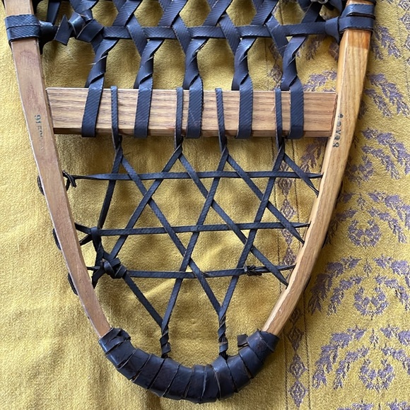 Snowshoes Snocraft Wooden Made in Maine, Like New Condition, Leather, Vintage - Picture 7 of 15